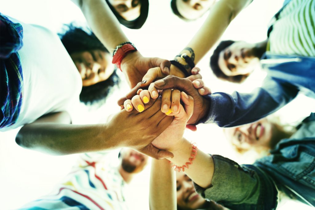 Groupe de personnes - Bouygues Telecom - Solidarité