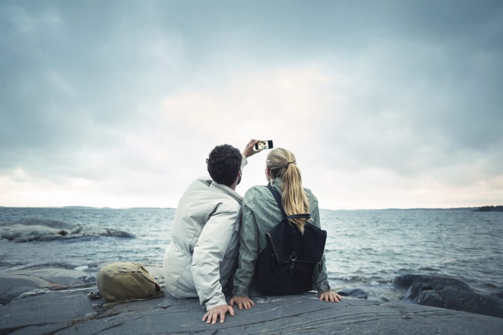 Couple Selfie - évolution du réseau mobile