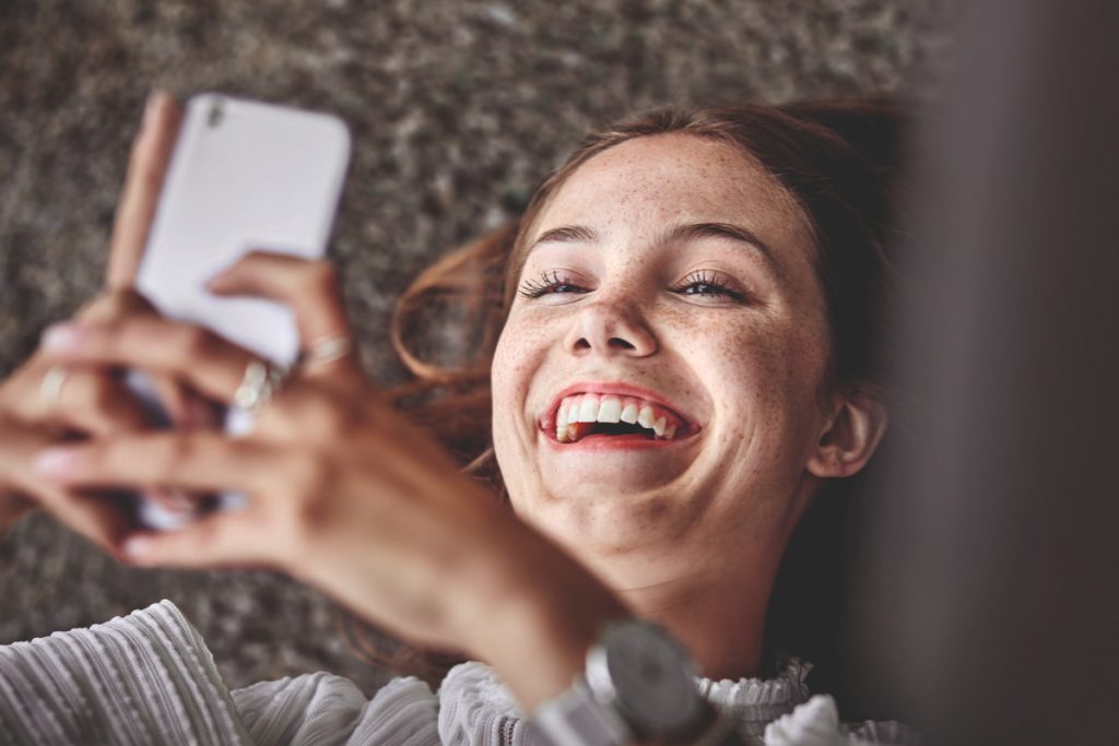 Femme - appel et SMS via Wi-Fi