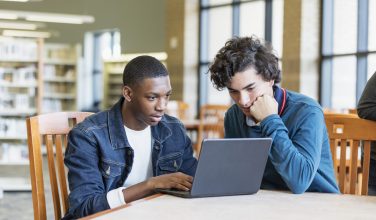 10 conseils pour prévenir le cyber-harcèlement - école - enfants