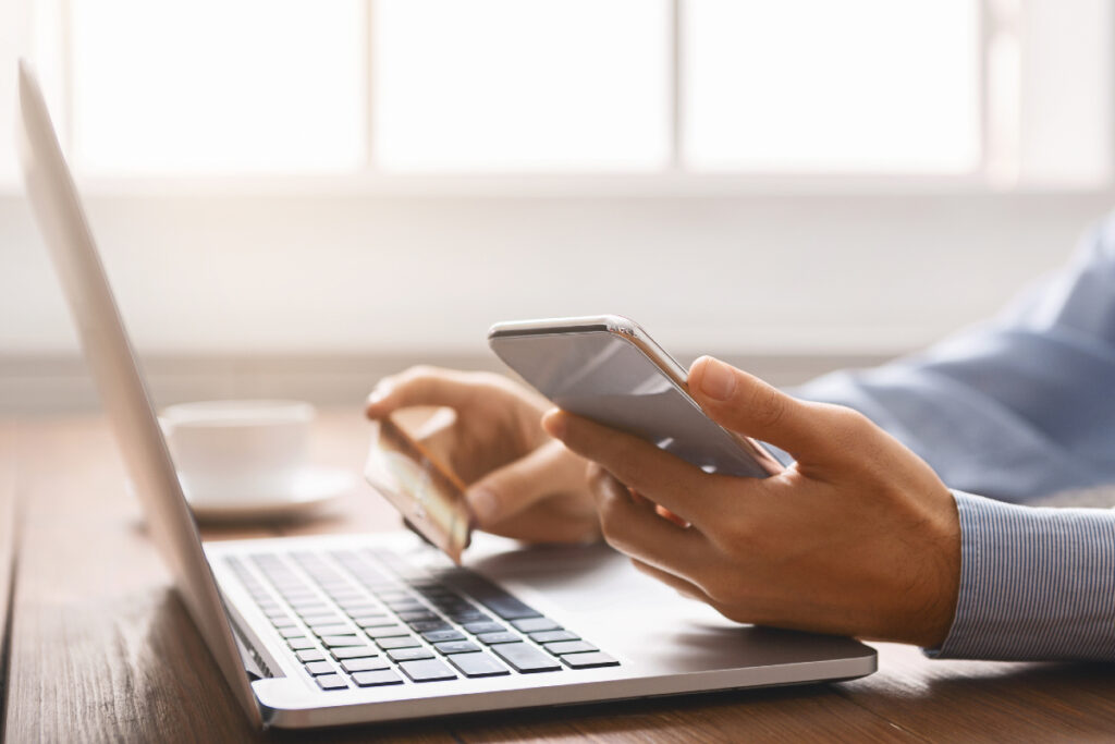 Appels et SMS frauduleux : soyez vigilants !