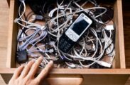 Recyclage : découvrez toutes les vies de votre vieux téléphone !